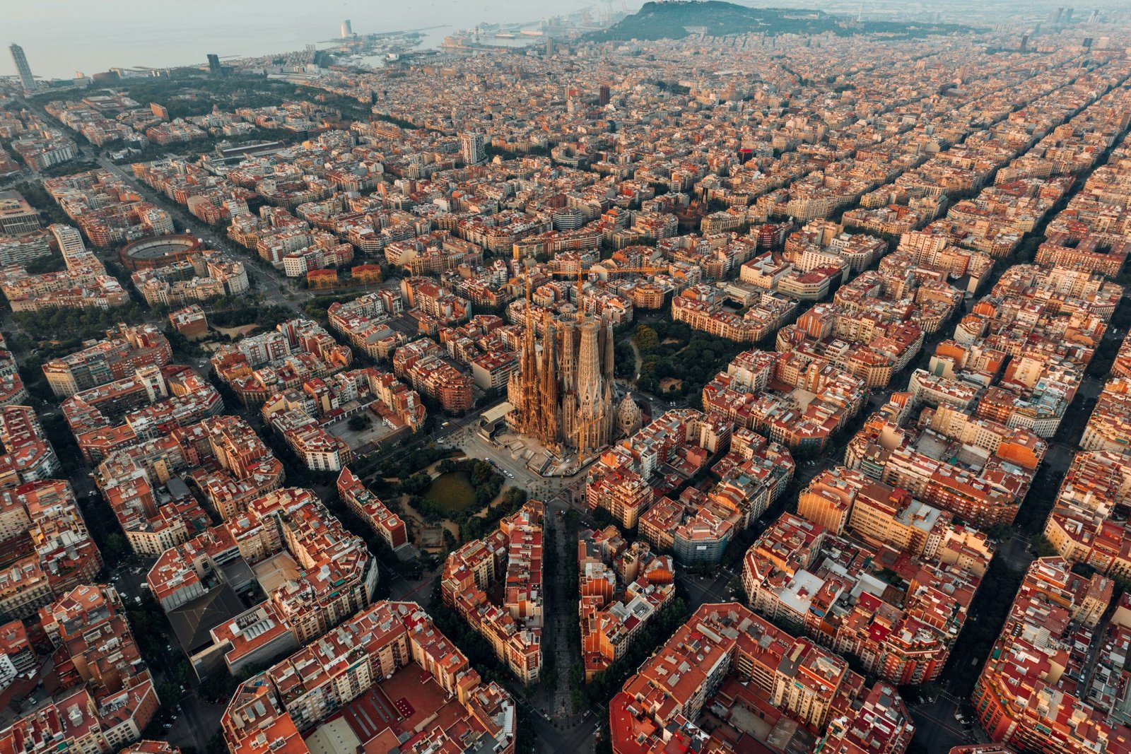 Ultimate Travel Guide to Barcelona