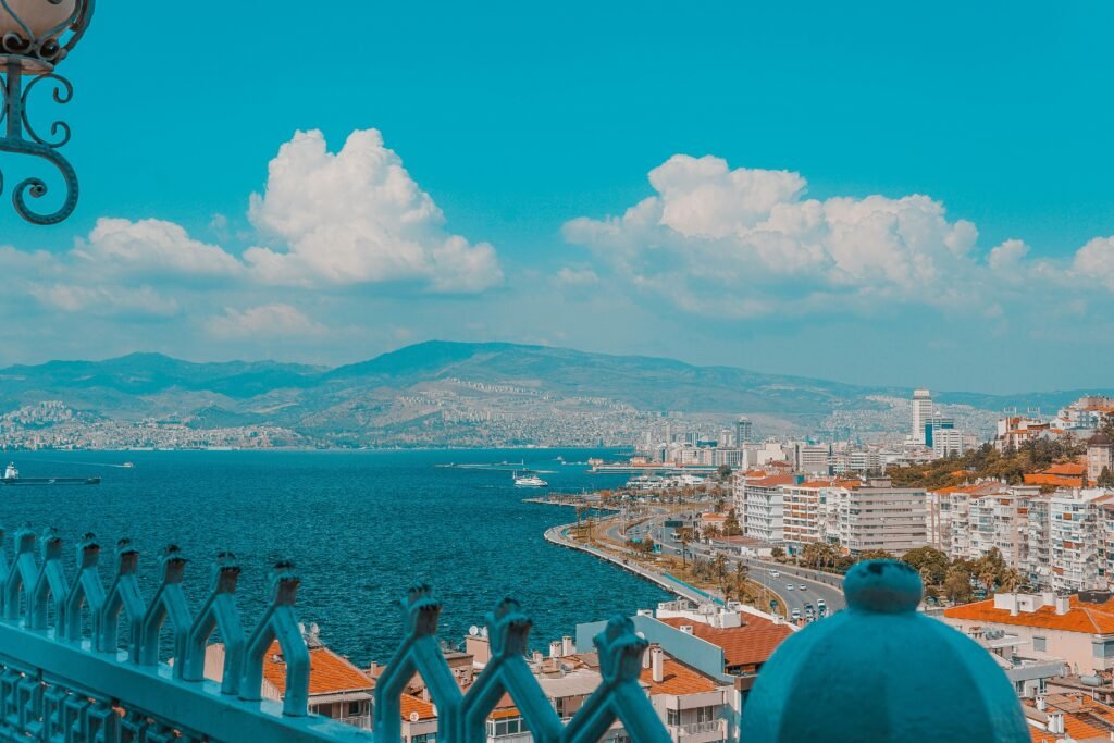 Ultimate Travel Guide to Izmir