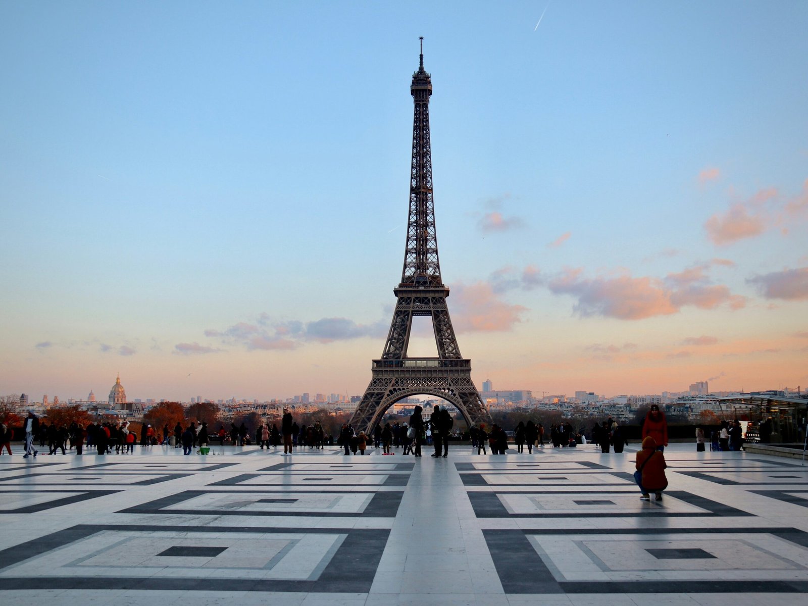 Paris Ultimate Travel Guide